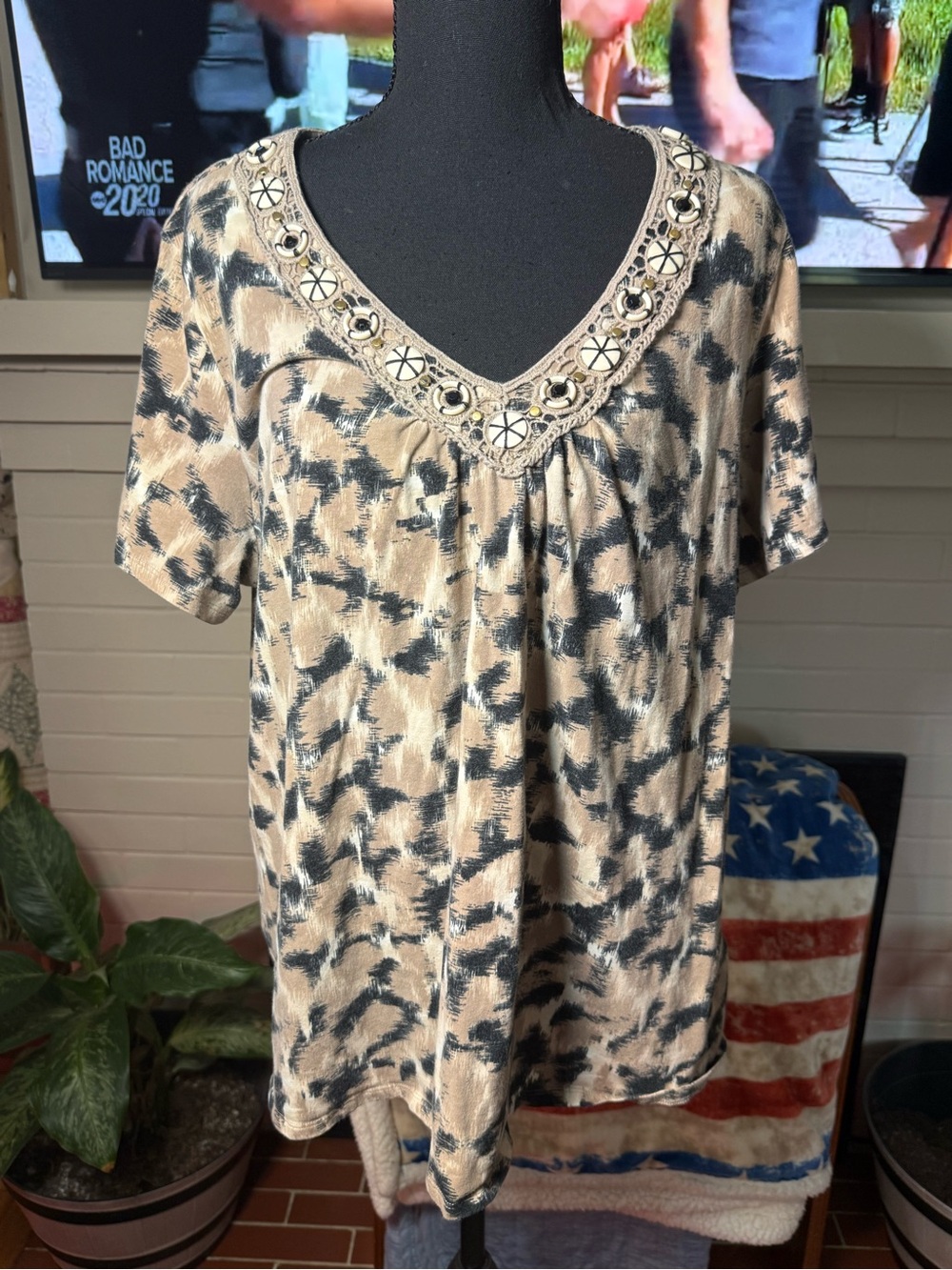 Ruby Rd. Beige and Black Beaded V-Neck Women's Top